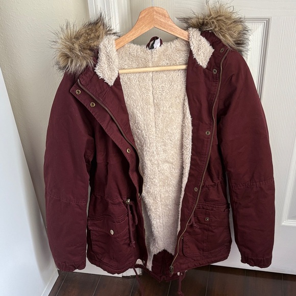H&M Jackets & Blazers - H&M Maroon Puffer Jacket with Faux Fur Hood